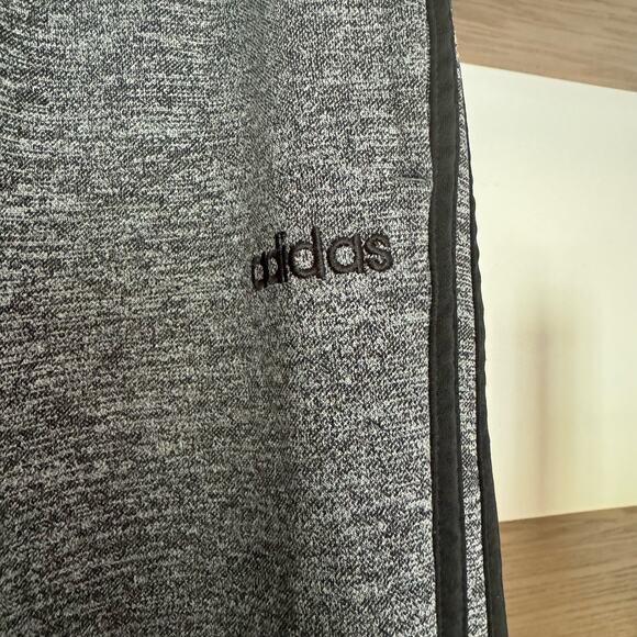 adidas Sweatpants in Heathered Grey - Picture 3 of 6